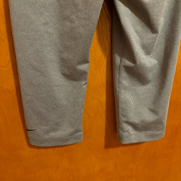 Nike Pro Dri-Fit Ladies’ Capri‎ Leggings - Size S - Picture 11 of 11
